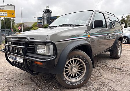 Nissan Terrano 2.4 Prestige/ H KENNZEICHEN /