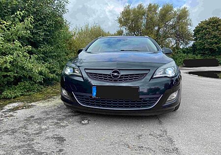 Opel Astra Sportstourer 1.7CDTI OPC-Line 92kW.SD Ahk