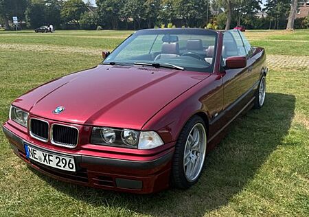 BMW 318i Cabrio PDC Vollleder Hardtop H Zulassung mö