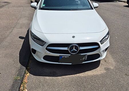 Mercedes-Benz A 180 -