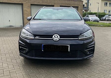 VW Golf Volkswagen 2.0 TDI SCR DSG 110kW R-Line Variant R-Line