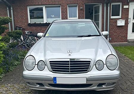 Mercedes-Benz E 270 CDI ELEGANCE Elegance