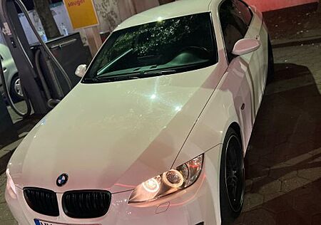 BMW 335i Coupé e92 M Performance 1. Generation TÜV
