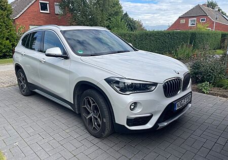 BMW X1 xDrive25d xLine Panorama, LED, Leder, AHK