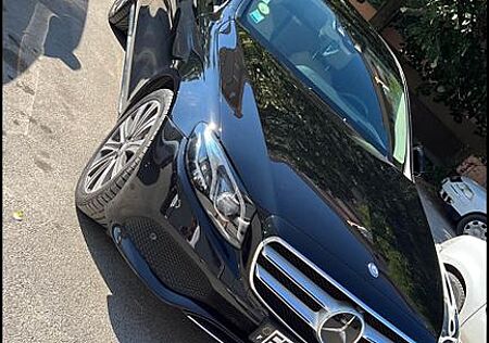 Mercedes-Benz E 220 d Autom. -