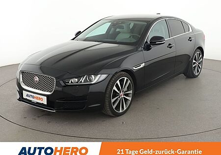 Jaguar XE 25t Portfolio Aut.*NAVI*CAM*PDC*XENON*SHZ*
