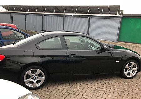 BMW 320i Coupé Limited Sport Edition Limited Spo...