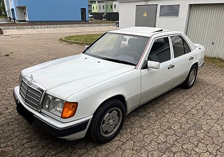 Mercedes-Benz 200 W124 200E TÜV Neu, sehr gepflegt, Sammlerzustand