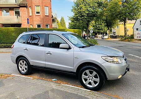 Hyundai Santa Fe 2.2 CRDi GLS 4WD GLS* 7 Sitze Klima*