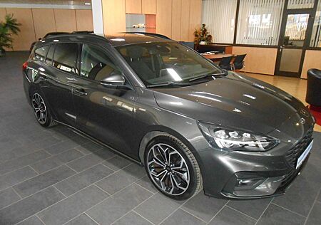 Ford Focus Turnier 1.5 EcoBoost S&S ST-LINE