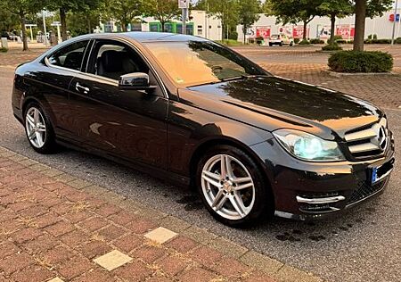 Mercedes-Benz C 180 Coupé AMG Line