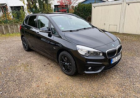 BMW 2er 220 Active Tourer 220i Sport Line Top Zustand