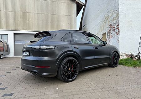 Porsche Cayenne GTS*BOSE*HUD*Pano*22*AHK*8-Fach