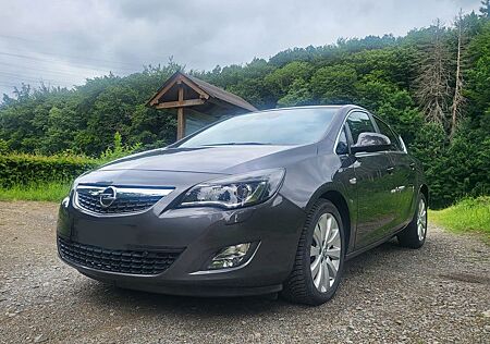 Opel Astra 1,6 Innovation 2.Hand lückenlos Scheckheft