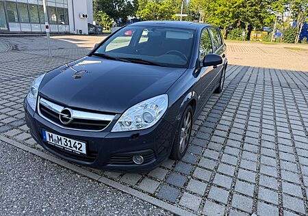 Opel Signum 1.9 CDTI 110kW Automatik -