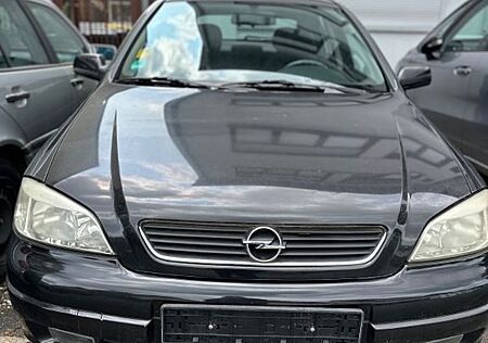 Opel Astra 1.6 -