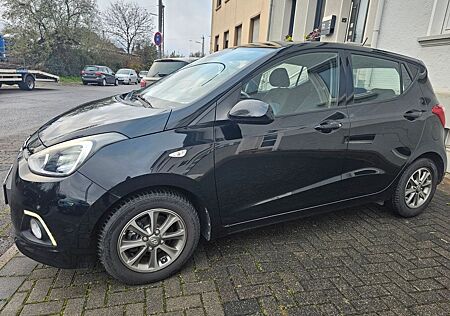 Hyundai i10 FIFA World Cup Edition