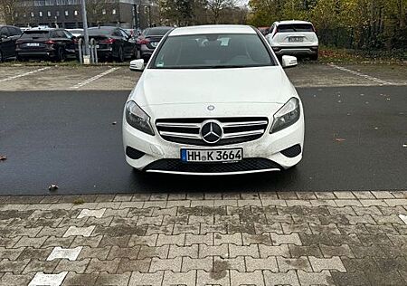Mercedes-Benz A 180 BlueEFFICIENCY Style Edition Style Edition