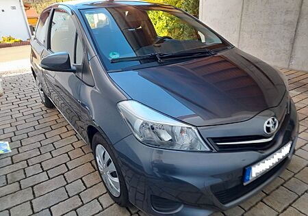 Toyota Yaris 1.33 | TÜV NEU | Rückfahrkamera | 8-fach