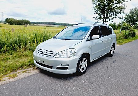 Toyota Avensis Verso 2.0 D-4D Klima / 7-Sitze
