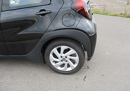 Toyota Aygo (X) Aygo (X) 1.0-l-VVT-i Play Play