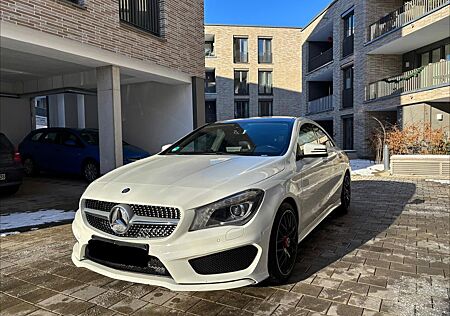 Mercedes-Benz CLA 180 AMG Line