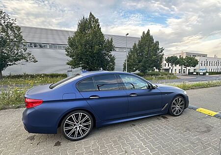 BMW M550i xDrive A -