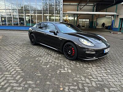 Porsche Panamera GTS Voll Ausstattung
