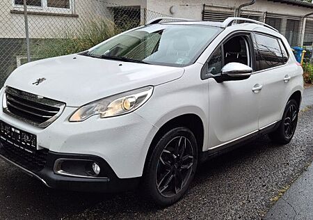 Peugeot 2008 Allure/EURO6/PANO/LEDER/DIESEL