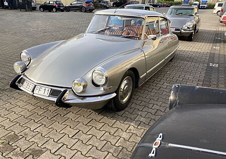 Citroën DS 21 Pallas