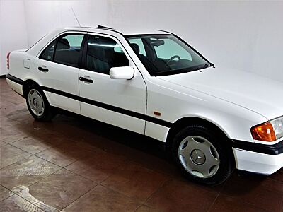 Mercedes-Benz C 180 Lim W202 Automatik/Klima/AHK/Euro-2