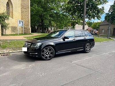 Mercedes-Benz C350 CDI T AMG  Vollausstattung schwarz