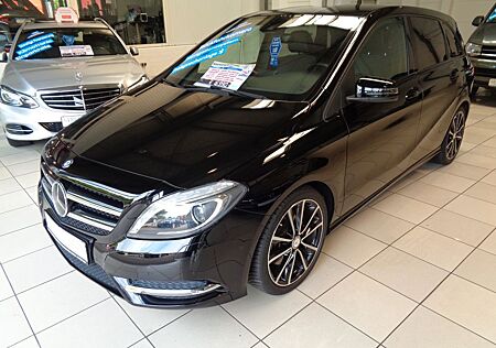 Mercedes-Benz B 220 4 Matic Kamera Navi NIGHTPAKET