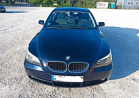 BMW 520i -