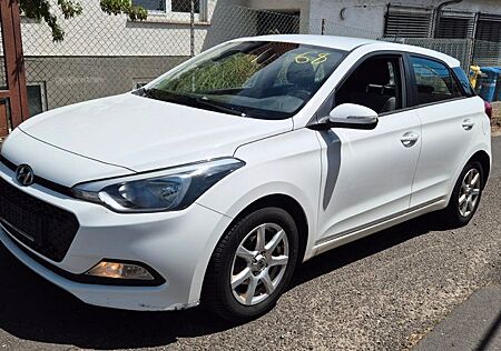 Hyundai i20 blue YES!/EURO6/ALU/84PS