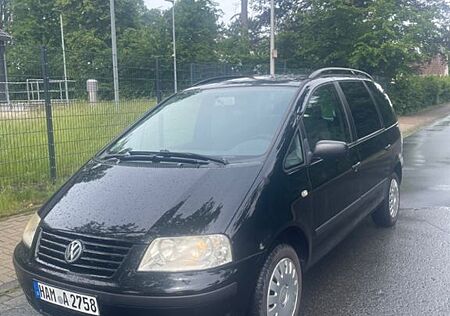 VW Sharan Volkswagen 1.9TDI 85kW Highline Highline