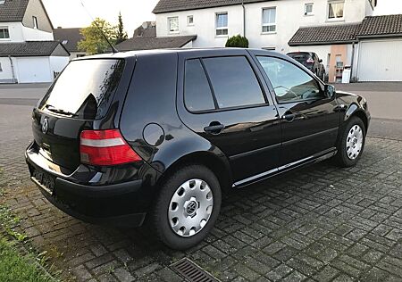 VW Golf Volkswagen 1.4 Special TÜV NEU