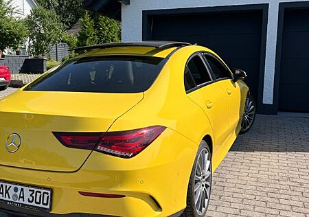 Mercedes-Benz CLA 180 -AMG - Line