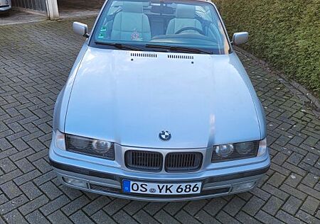 BMW 318i Cabrio