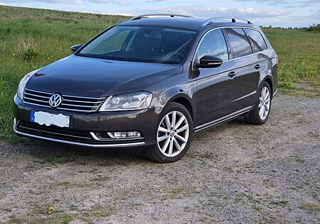 VW Passat Variant Volkswagen 2.0 BlueTDI Highline Variant ...