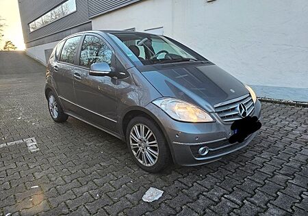 Mercedes-Benz A 180 Elegance*Facelift*Navi*BT*PDC