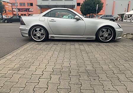 Mercedes-Benz SLK 320 -