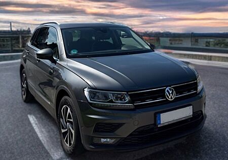 VW Tiguan Volkswagen 2.0 TDI | Top Ausstattung | Panorama |