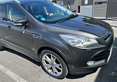 Ford Kuga 2,0 TDCi 4x4 132kW Titanium