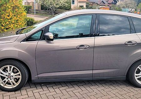 Ford C-Max 1,6 EcoBoost 110kW Champions Edition C...