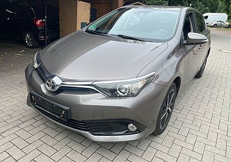 Toyota Auris Edition-S+ Diesel BJ2017 136tkm 2HD