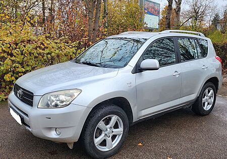 Toyota RAV 4 2.2-l-D-4D*4x4*Klimaautomatik