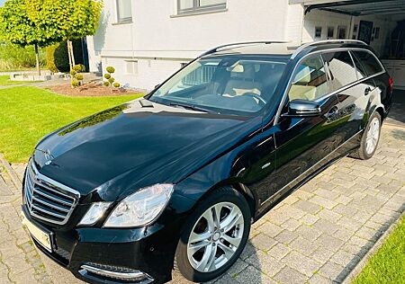 Mercedes-Benz E 220 CDI T BlueEFFICIENCY Top gepflegt