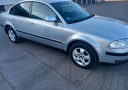 VW Passat Volkswagen 1.6 Benzin