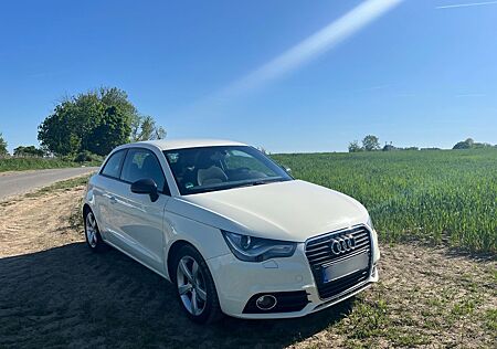 Audi A1 1.6 TDI Attraction Attraction TÜV Neu